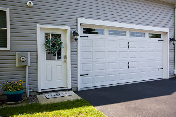 24/7 Emergency Garage Door Panel Replacement experts in Verona, VA